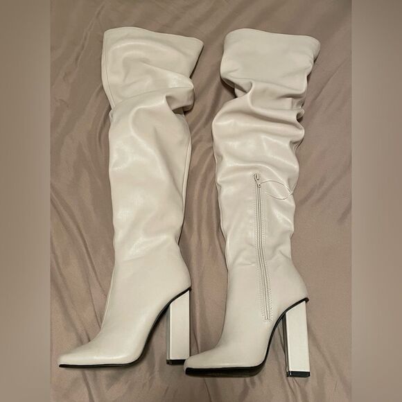 BRAND NEW Pretty little things heeledbeige long boots - Picture 7 of 11